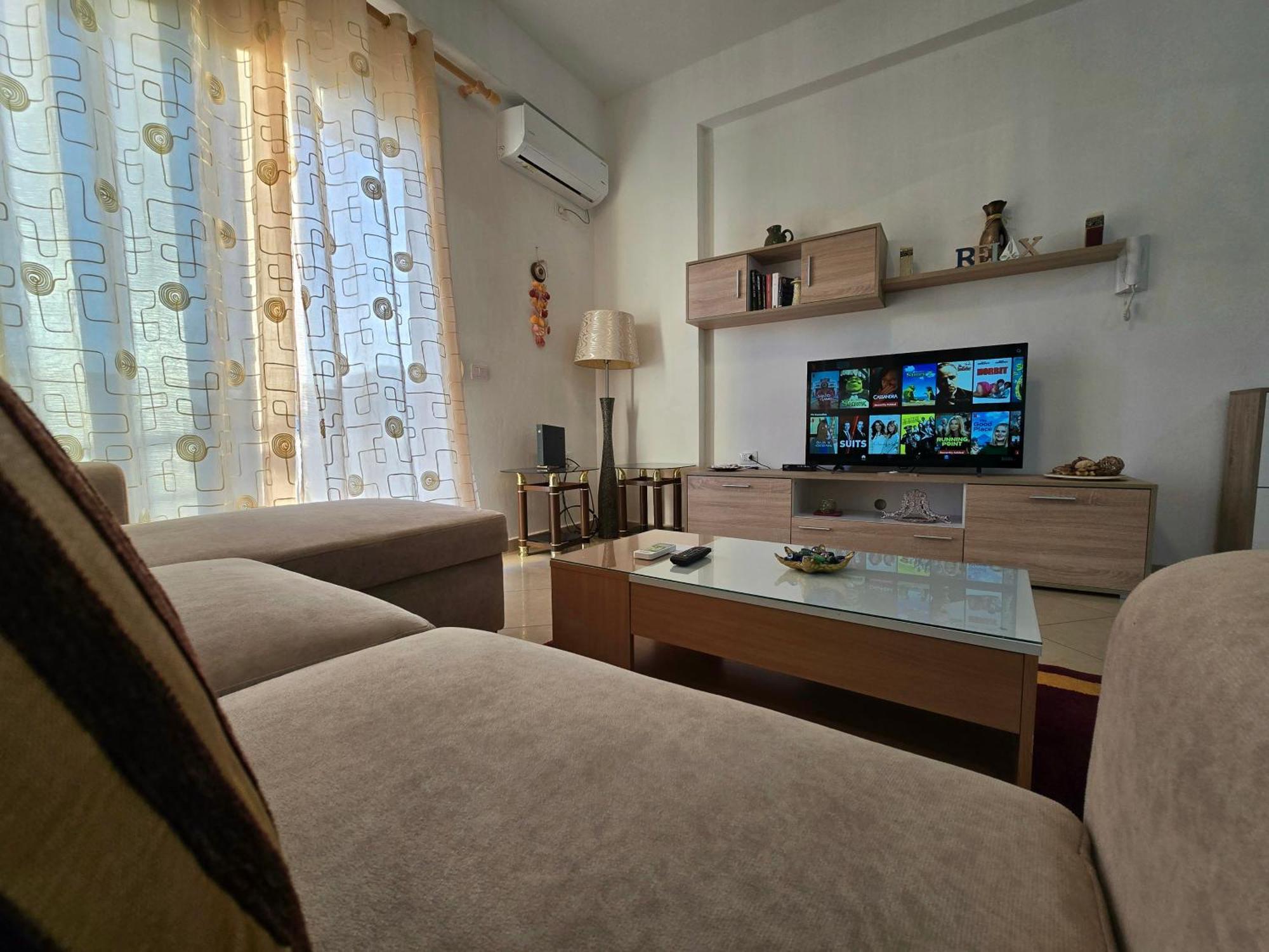 Modern , Quiet , Family Friendly & Fully Furnished Apartment Vlore Exterior photo